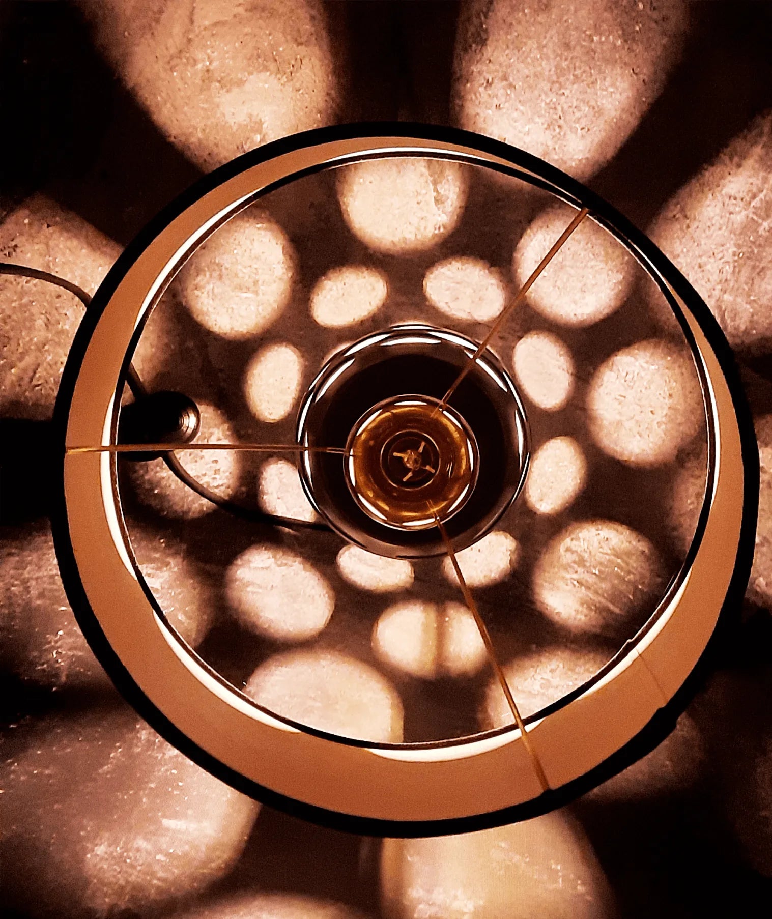 Lampa z abażurem - Coma Simple - projekcja światła