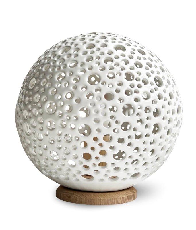 Lampa MOON Shine z podstawą - w użyciu