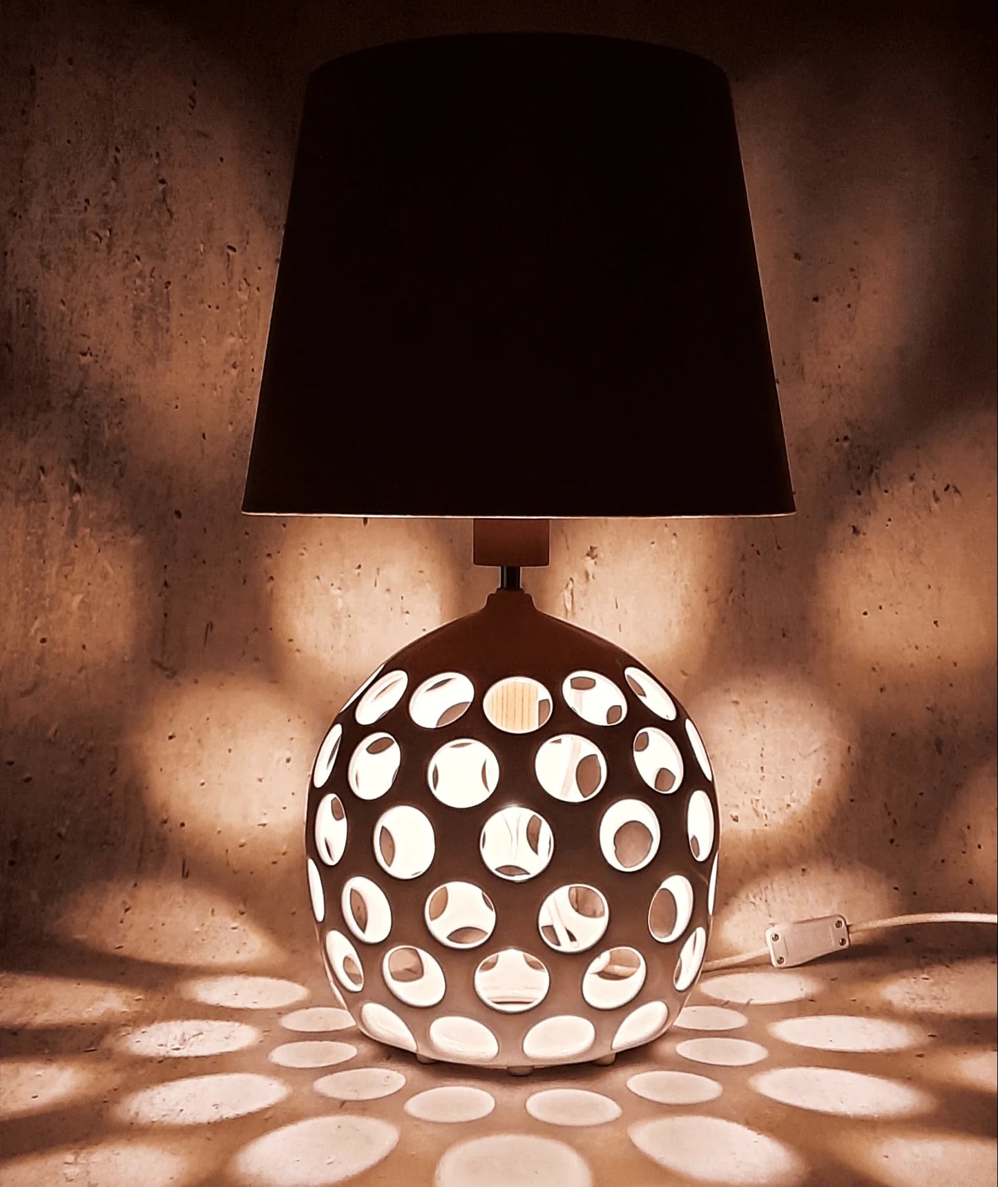 Lampa z abażurem - Orion Simple - w użyciu